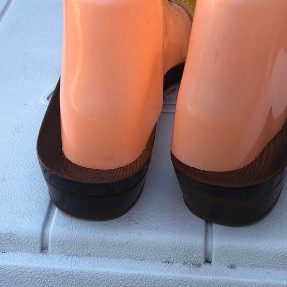 Dr. Scholl’s Big Buckle Yellow Strap Sandals - Picture 7 of 11